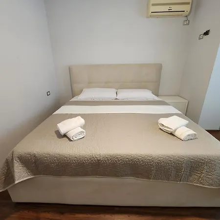 Sweet Luxury Apartmán Tirana