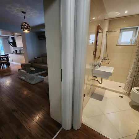Sweet Luxury Apartmán Tirana