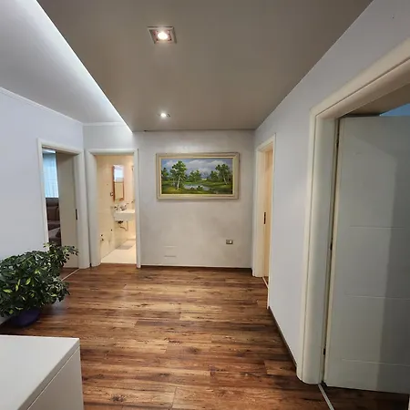 Lägenhet Sweet Luxury Tirana